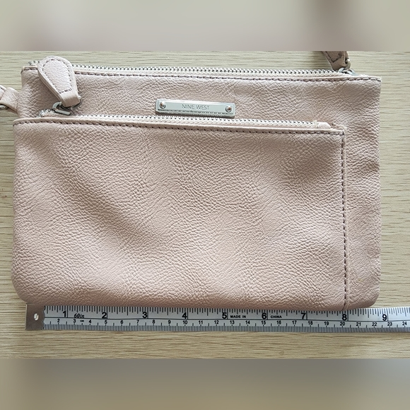 Wristlet - Picture 5 of 6